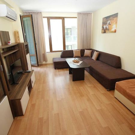 Apartment Rosi Pomorie Buitenkant foto
