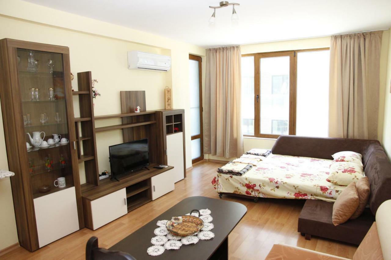 Apartment Rosi Pomorie Buitenkant foto